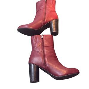 Very Volatile Los Angeles Women's Wine Millian Bootie Size 9